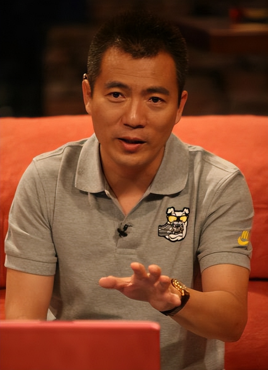 黄健翔前妻孙颖现状,黄健翔一家近照