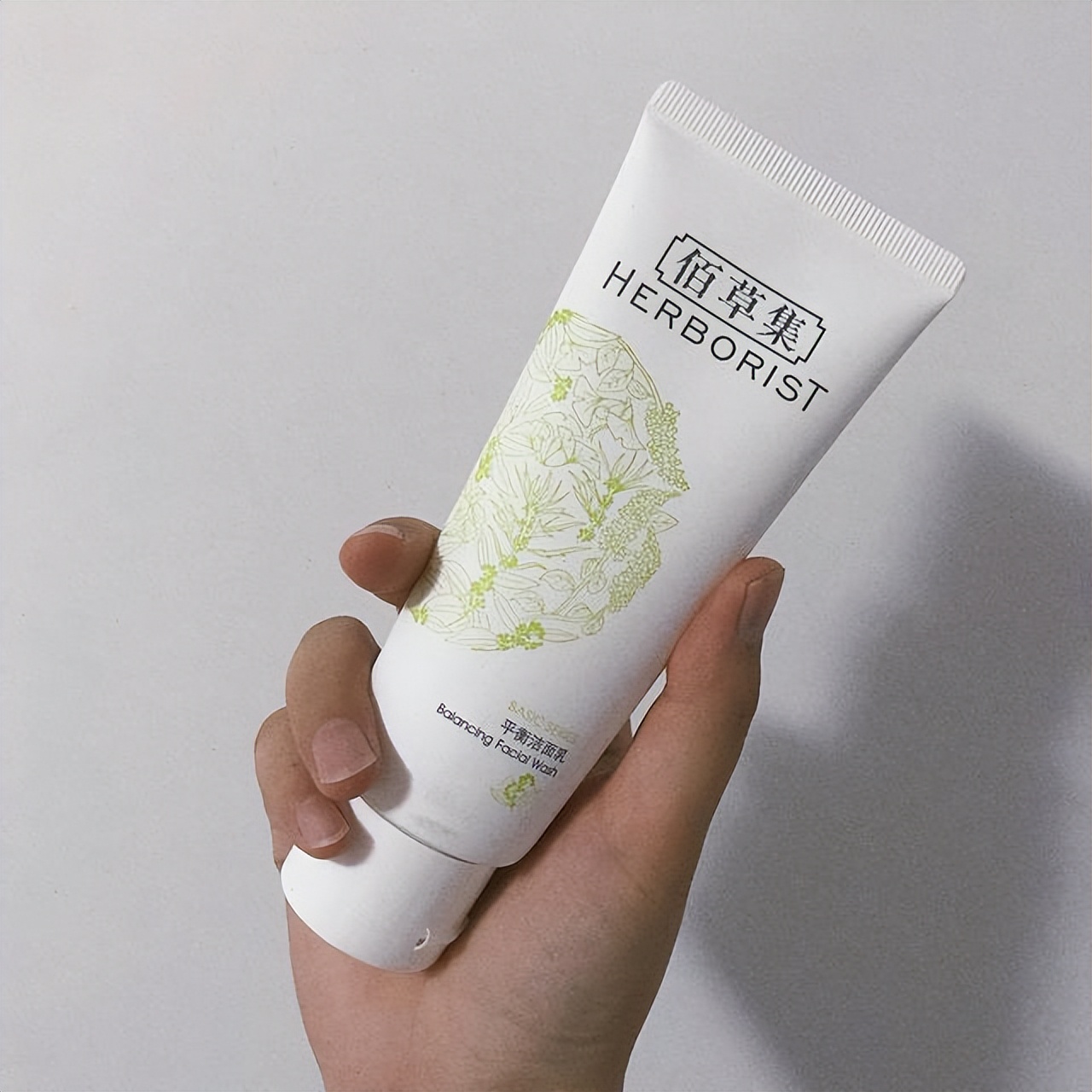 温和清洁好用的洗面奶推荐,超级温和不刺激的洗面奶