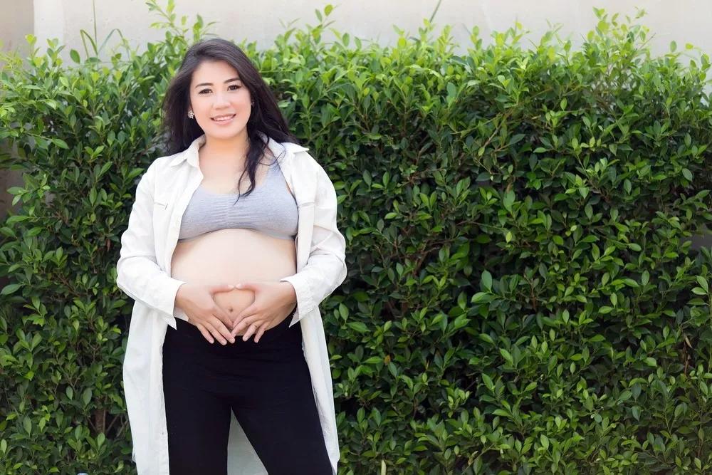 假羊水破了自己在家生,在家见红或者破水怎么办