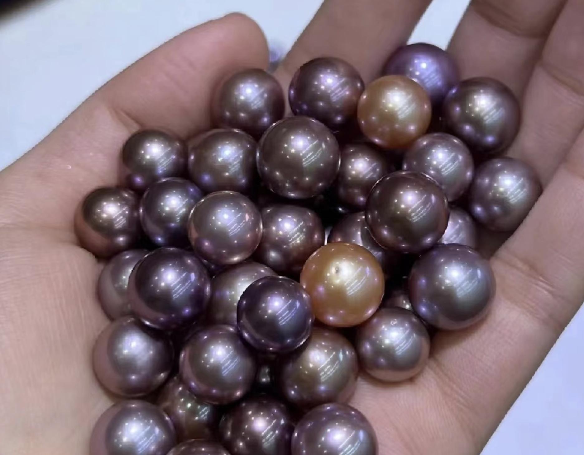 第一次购买珍珠该如何挑选 (珍珠买大点好还是小好)