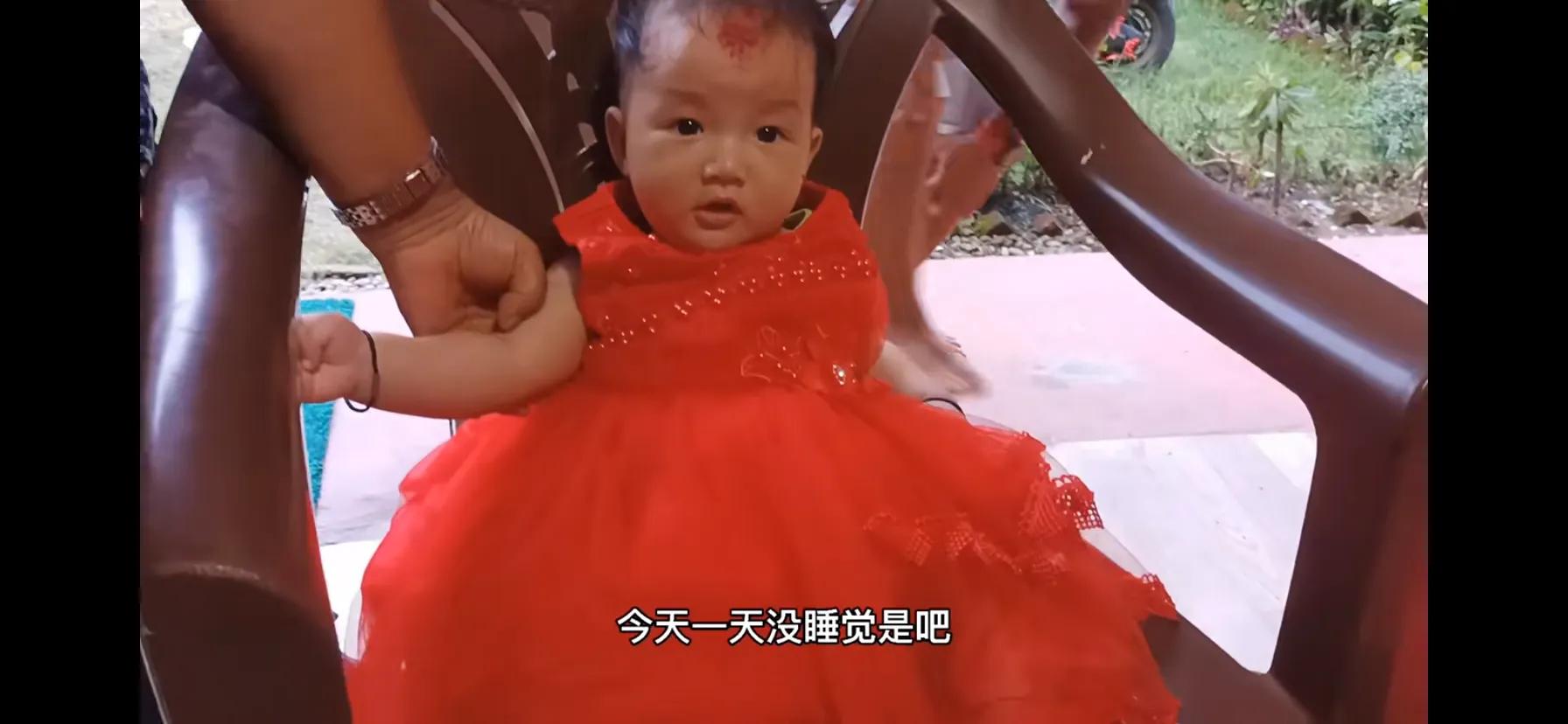 尼泊尔烧鸡的视频,尼泊尔媳妇烧鸡娜直播视频