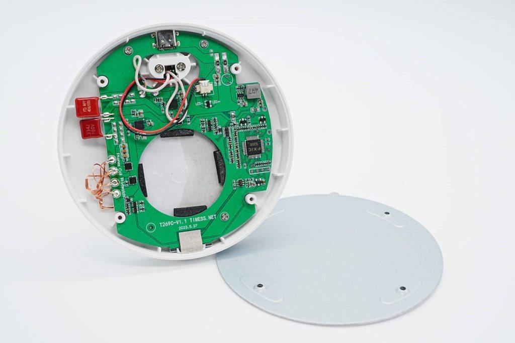 磁吸无线充电宝拆机测评,苹果原装磁吸充电器拆解