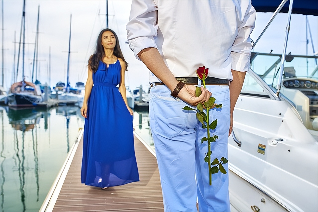 送女朋友礼物不收怎么办,怎么说服女朋友收礼物