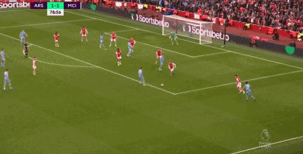 英超曼城3-1击败伯恩利,英超曼城2:1反超