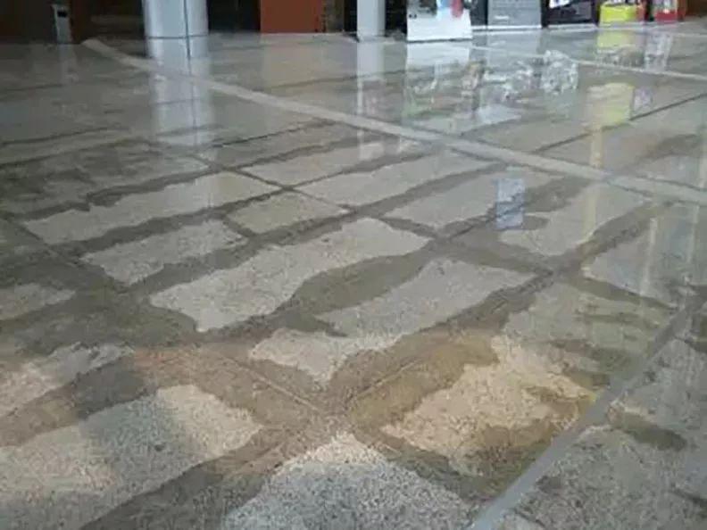 干挂和湿贴哪个不占空间,无缝干挂和湿贴的区别