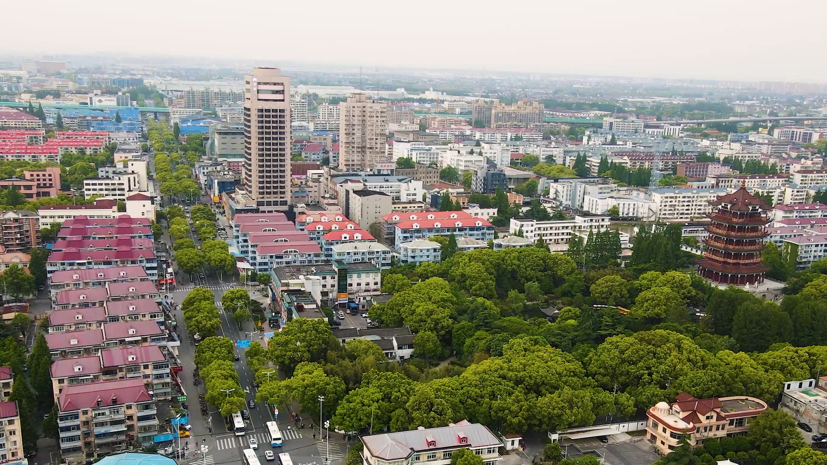 上海迪士尼北京环球客流对比,为什么上海迪士尼比北京环球成功