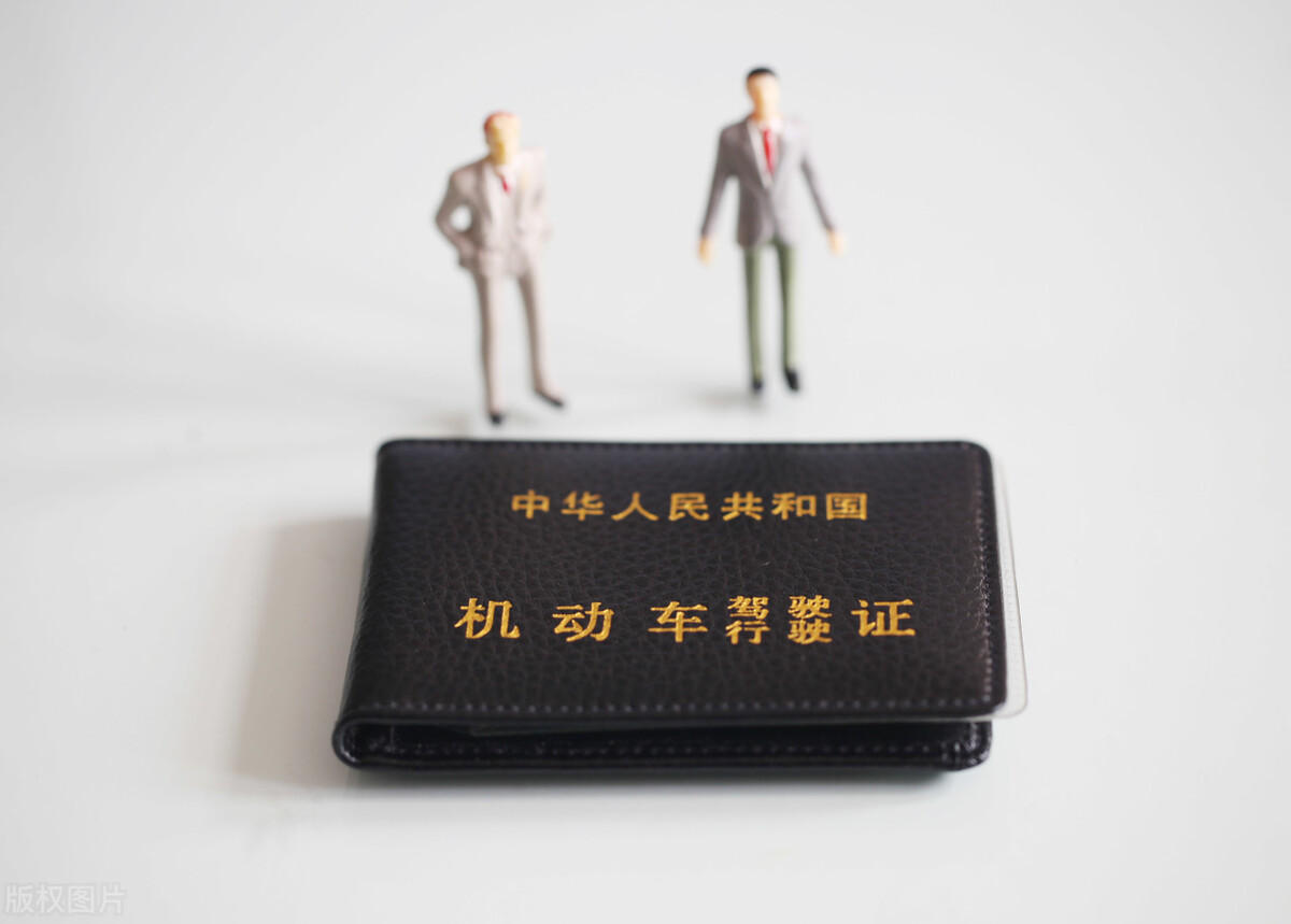 考驾照一定要去驾校吗,考驾照一定要报驾校么