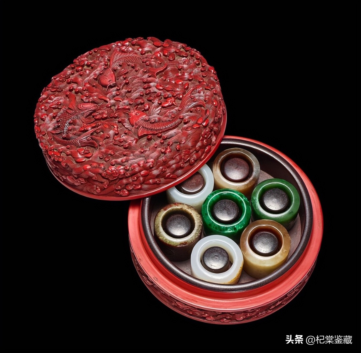 香港苏富比拍卖玻璃翡翠吊坠价格,苏富比拍卖黄翡翠玉手镯