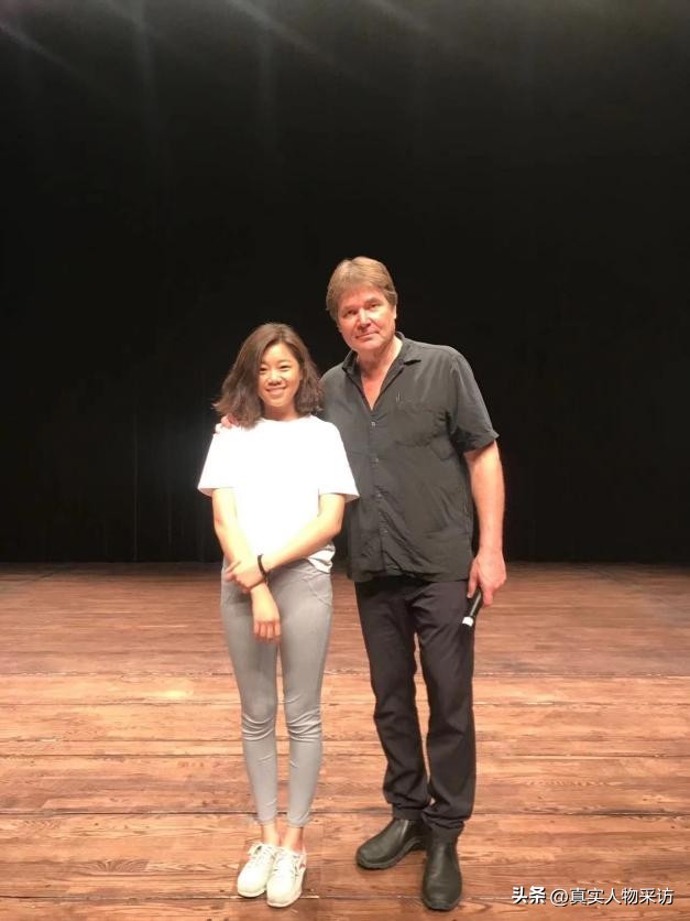 我，90后妹子，到澳洲矿区做后勤，月薪5万，但得刷男厕小便池