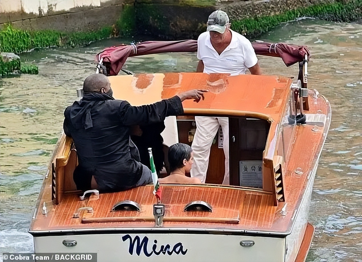 椤舵祦濂冲洟blackpink鑸炲彴杞韩,椤舵祦濂冲洟blackpink鑸炶箞