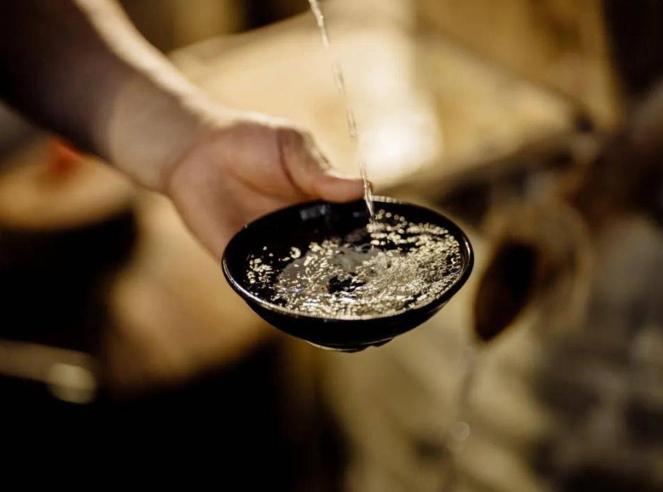 别买这些酒全是假的,千万别买这3类酒假货最多