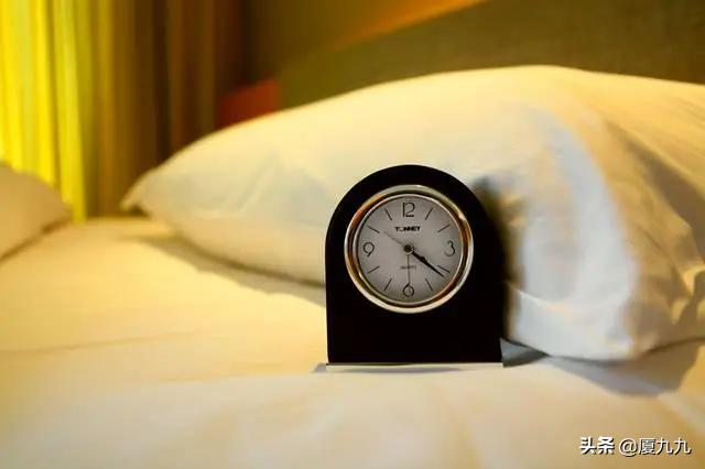 夜里睡不着失眠做梦解决办法,老年人失眠睡不着觉有什么办法