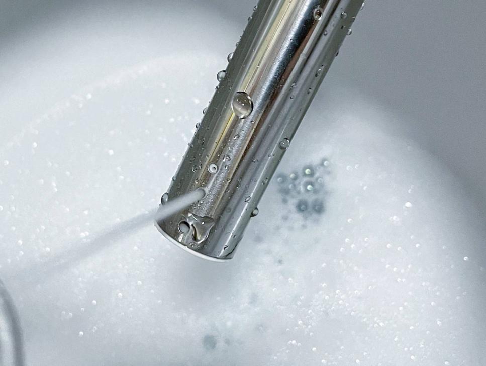 肛门潮湿瘙痒还臭用盐水能缓解吗,肛门潮湿瘙痒灼热伴有尿频尿灼热