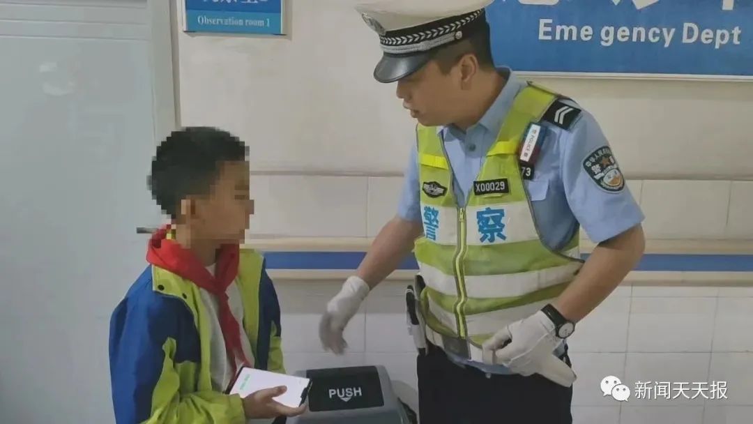 ​乐山一男子突发癫痫，危急时刻，他们伸出了援手......