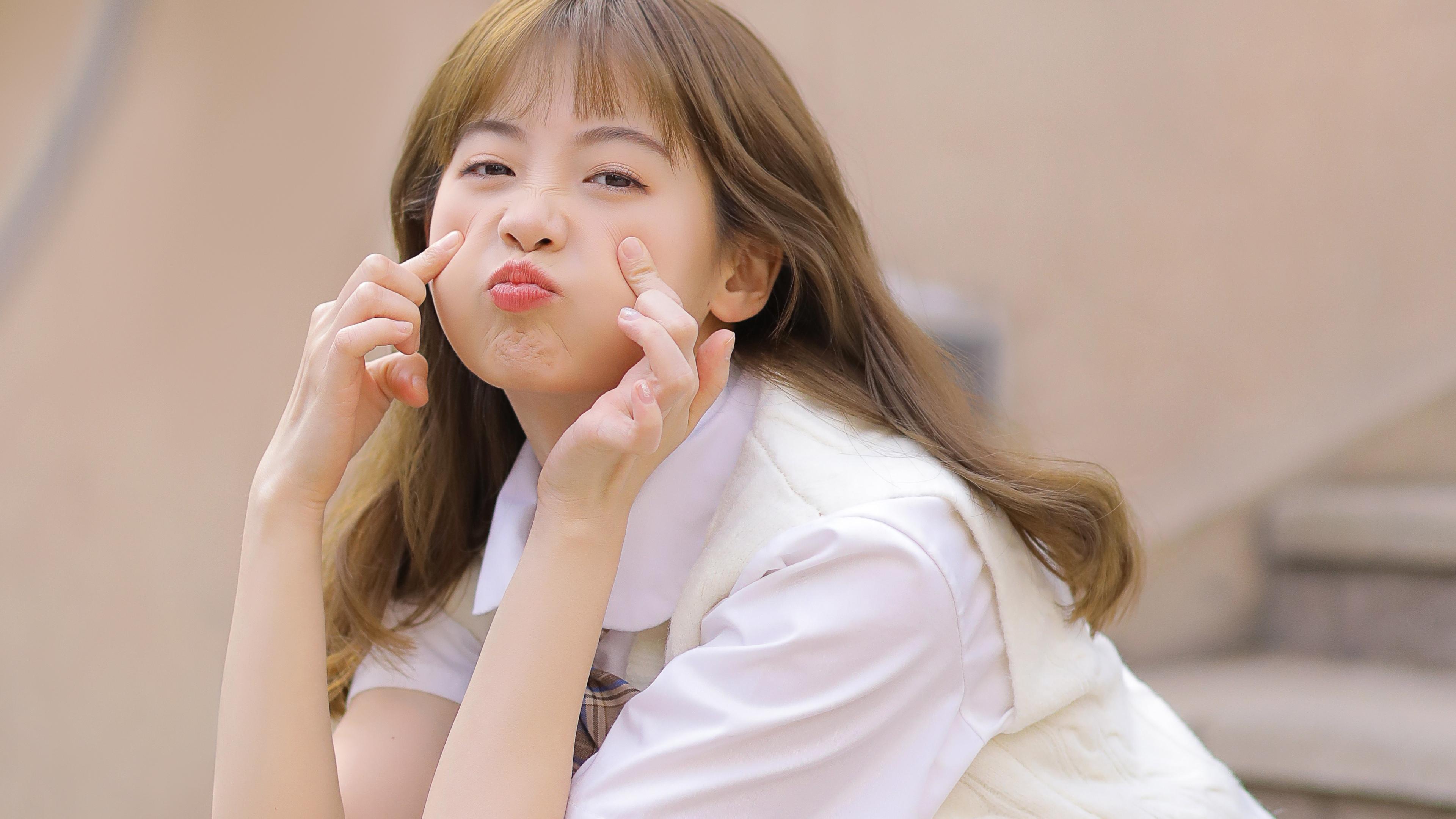 女人动情了，这三个表现藏不住，男人别不信