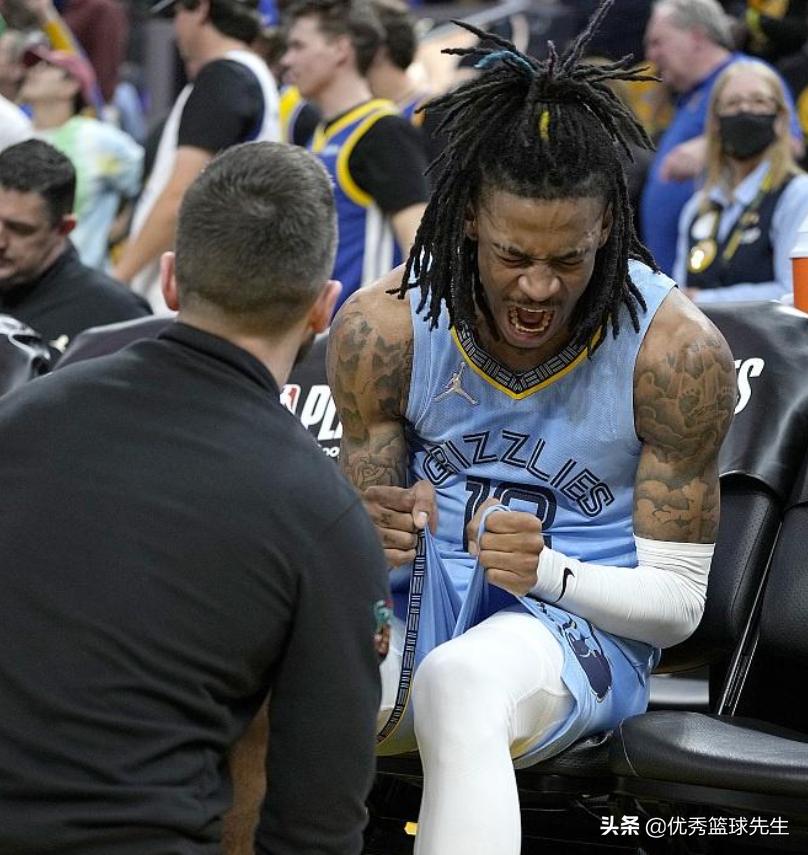 三个GOAT和一个贝克汉姆；巴克利对于被亲吻这事有发言权