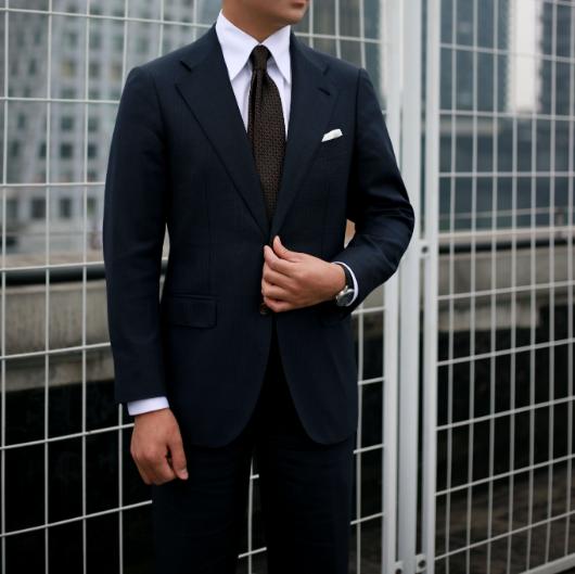 南充高级西服私人定制，聊聊黑色西装的魅力