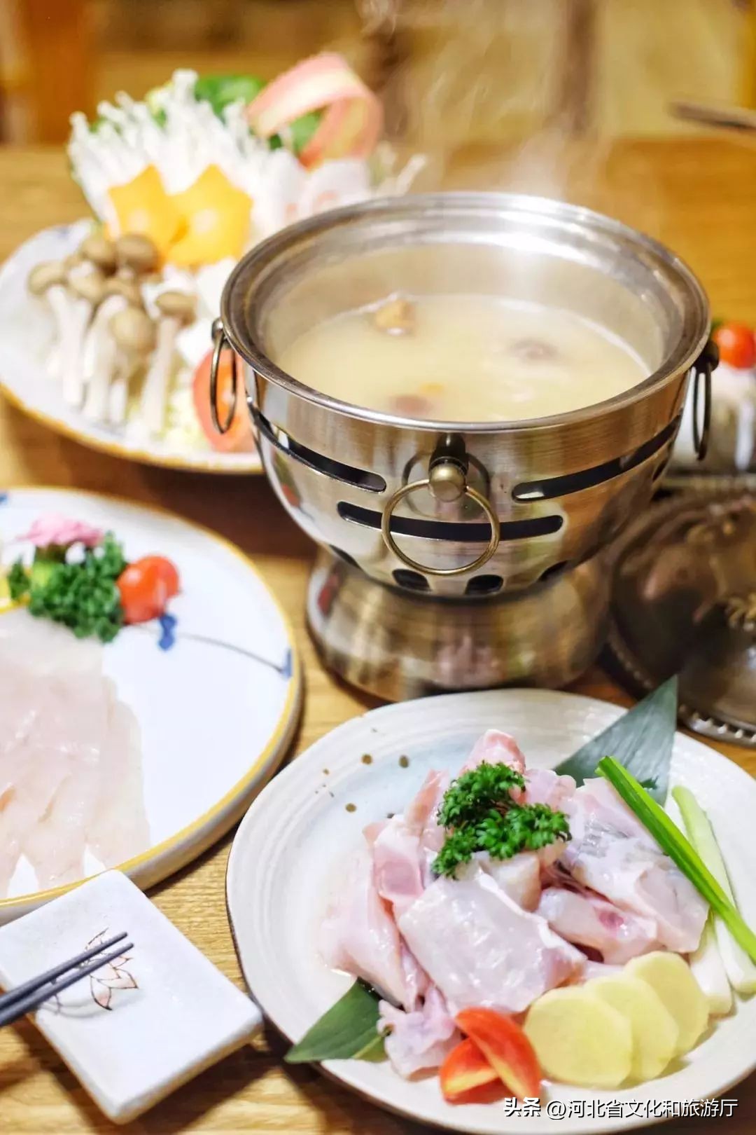 河豚火锅吃的是极致新鲜,中国河豚火锅