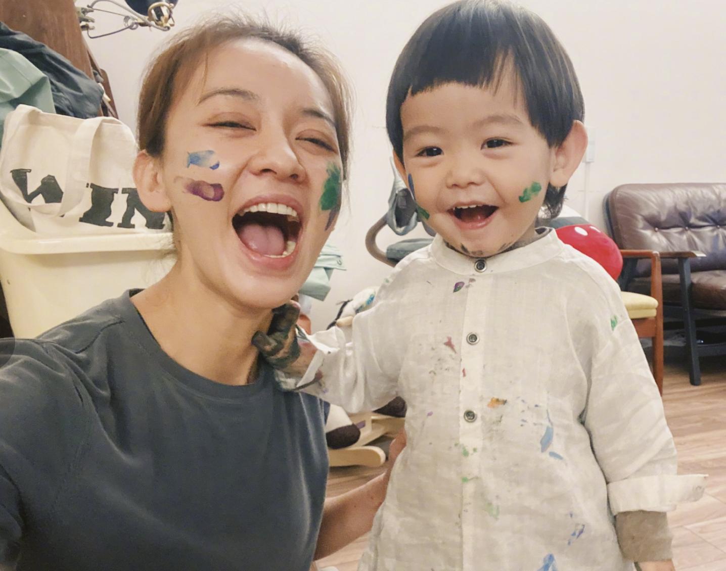 八位已经生过孩子的女明星,十位女明星生下双胞胎母子照片