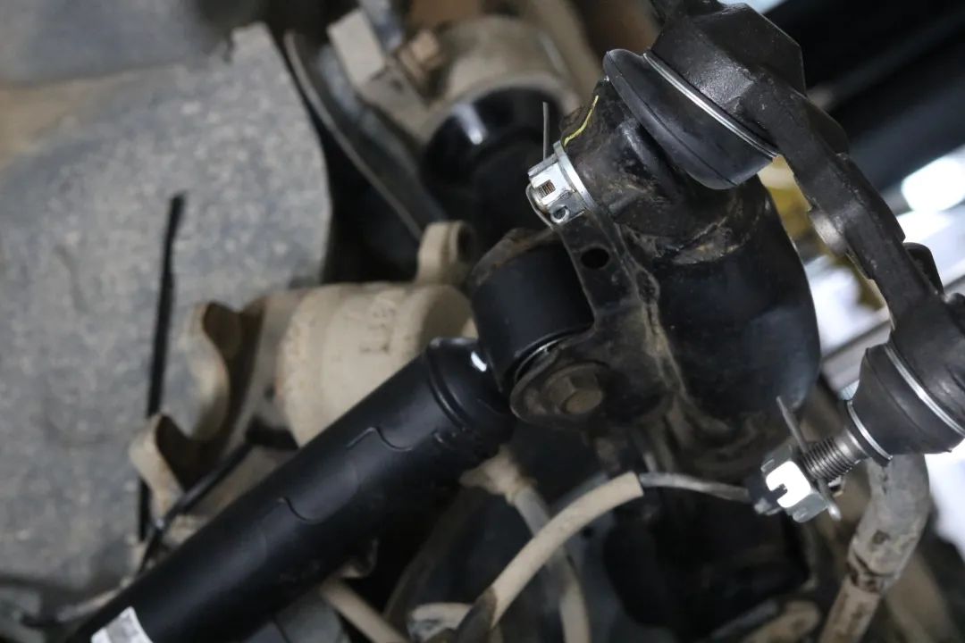 翻新车十二代皇冠修复全过程,12代皇冠25万公里要更换什么