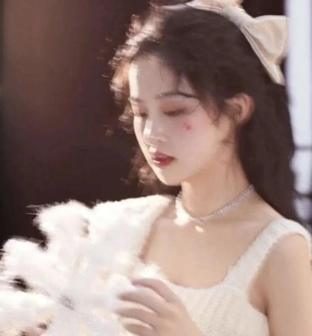 属虎天秤座女生性格,天秤座女生的真实性格