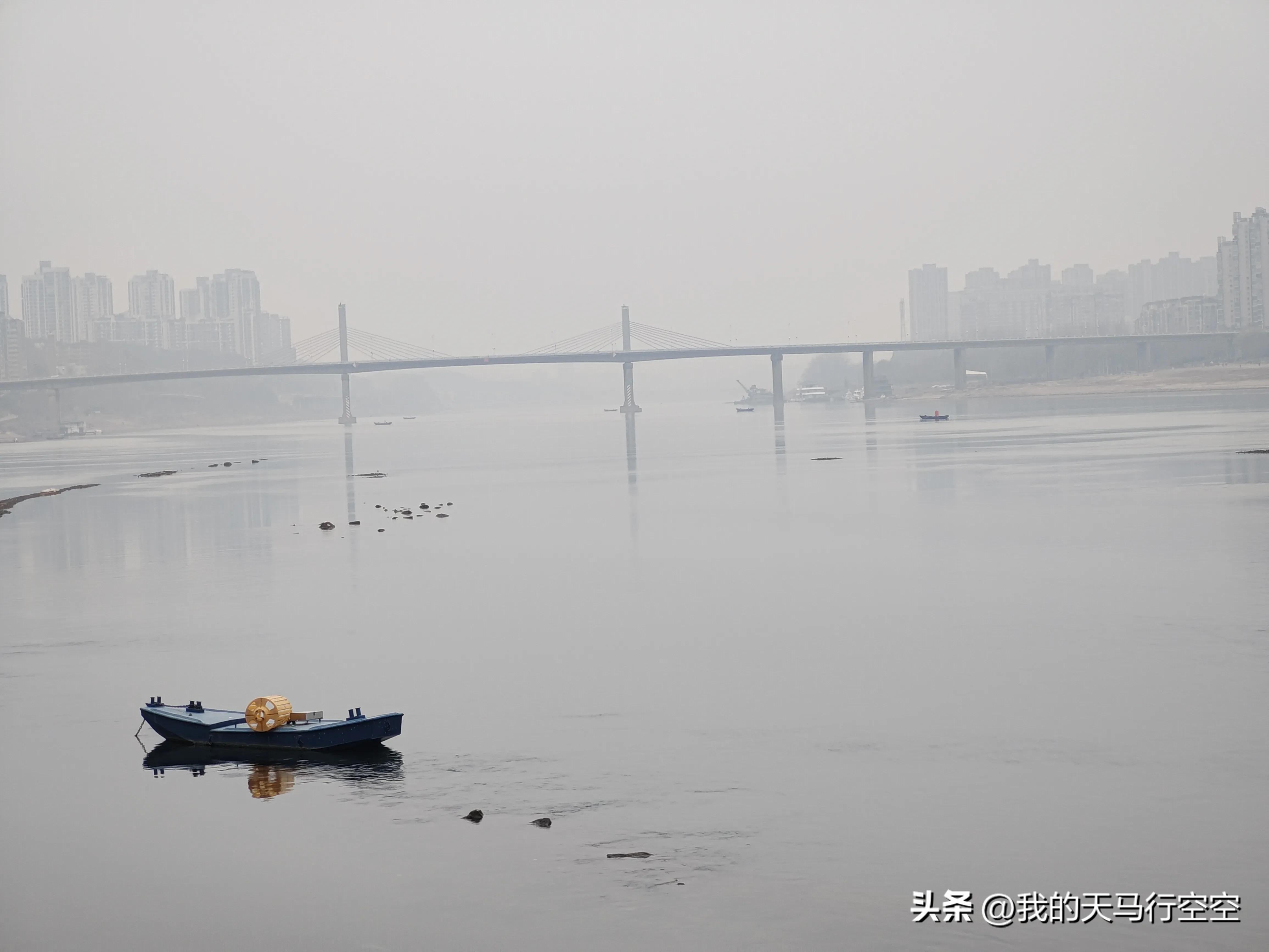 高高兴兴出门去垂头丧气回家来,高高兴兴地出门垂头丧气地回来