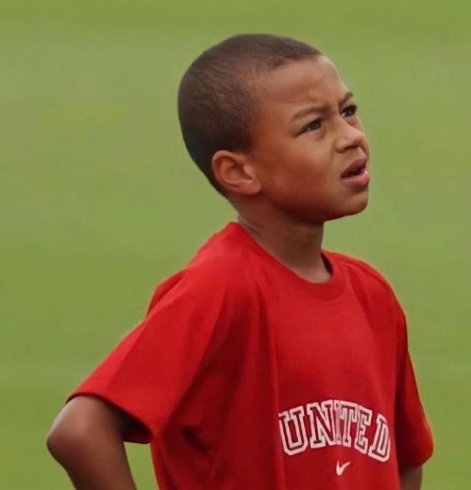 足坛球员童年照,足坛球星萌娃照