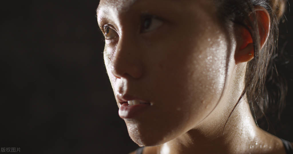 出汗太多有异常警惕以下几种疾病,出汗多正常吗从出汗部位看疾病