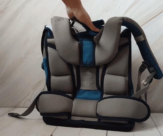 给小孩买奥特曼书包,给孩子们买奥特曼