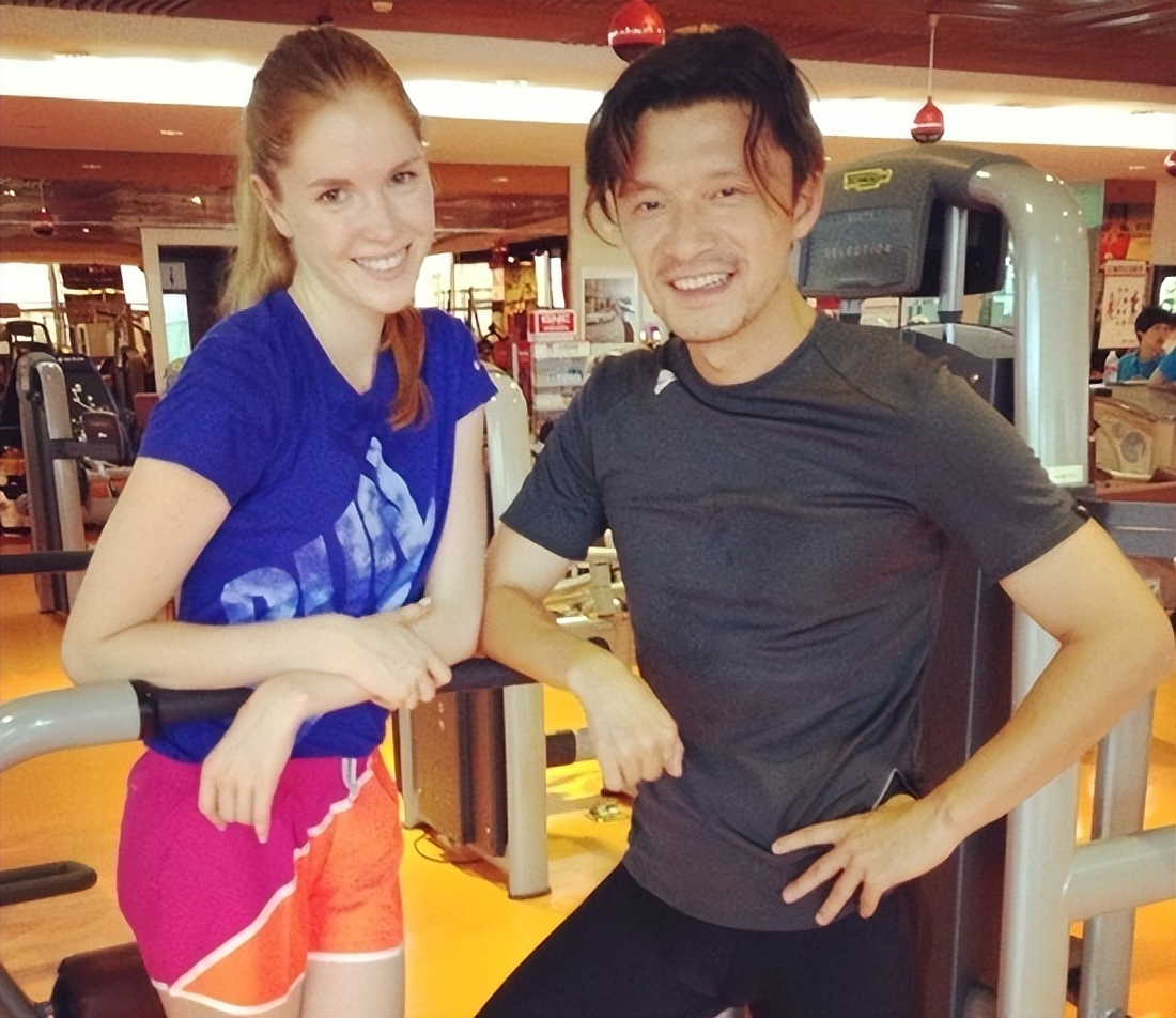 冯小刚和女主持人,跟冯小刚有绯闻的女主持人