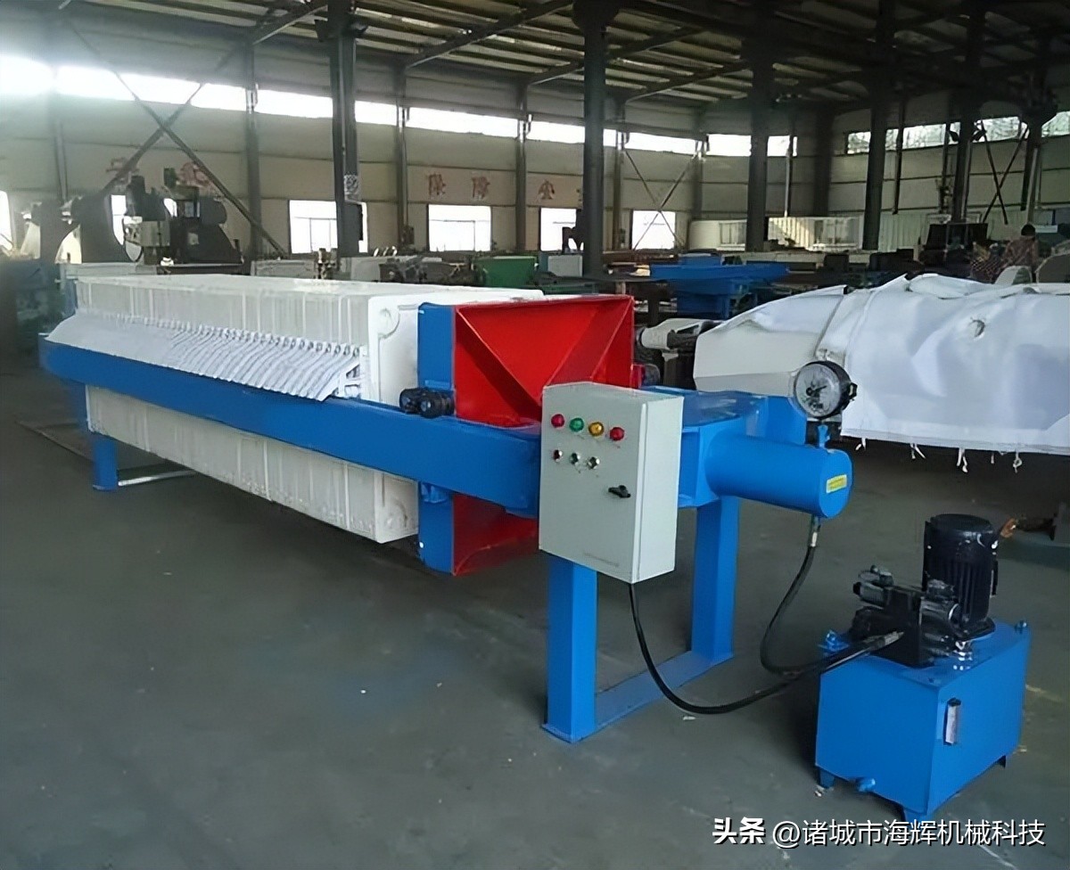 离心脱水机和叠螺机的区别,固液分离机和叠螺机有什么区别