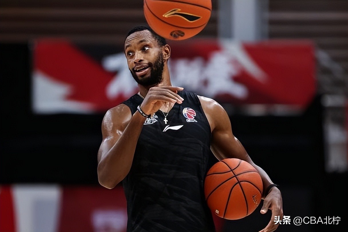 cba三连败王哲林,cba三分手