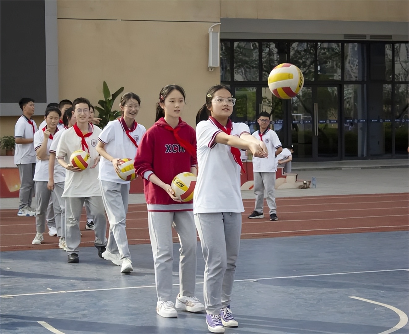 龙泉驿学校运动会,爱成都迎大运详细信息