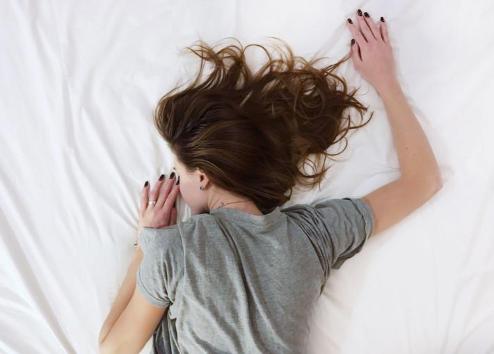 为何“同房”过程中女性会感觉疼痛?或有这4个原因