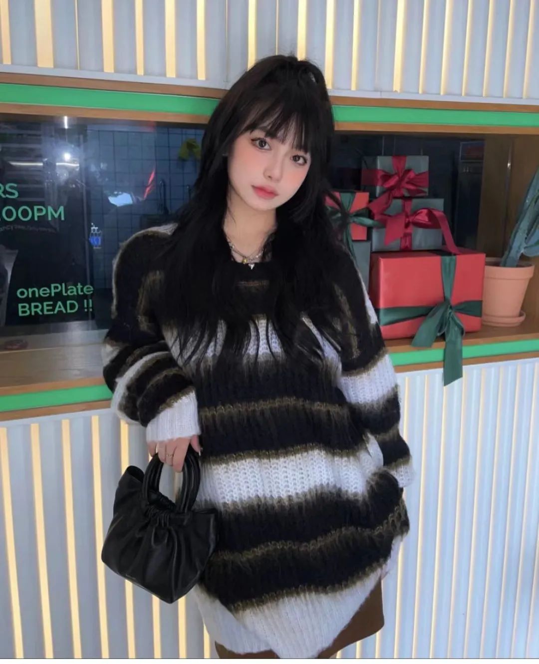 为什么我劝女生买便宜的包包？