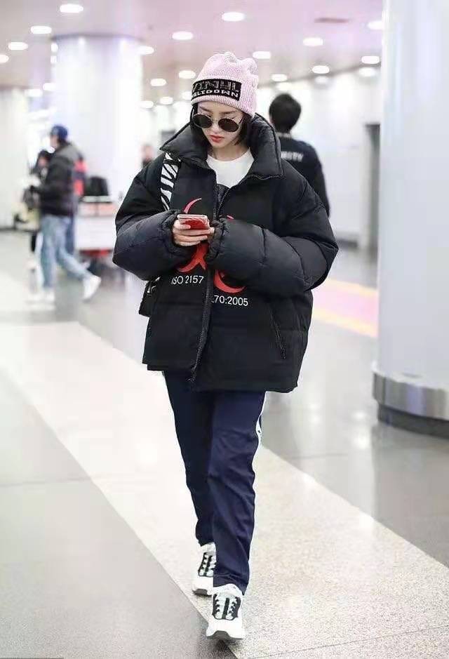 有哪些简约高级的棉服穿搭技巧,冬季棉服选什么款式才不显臃肿