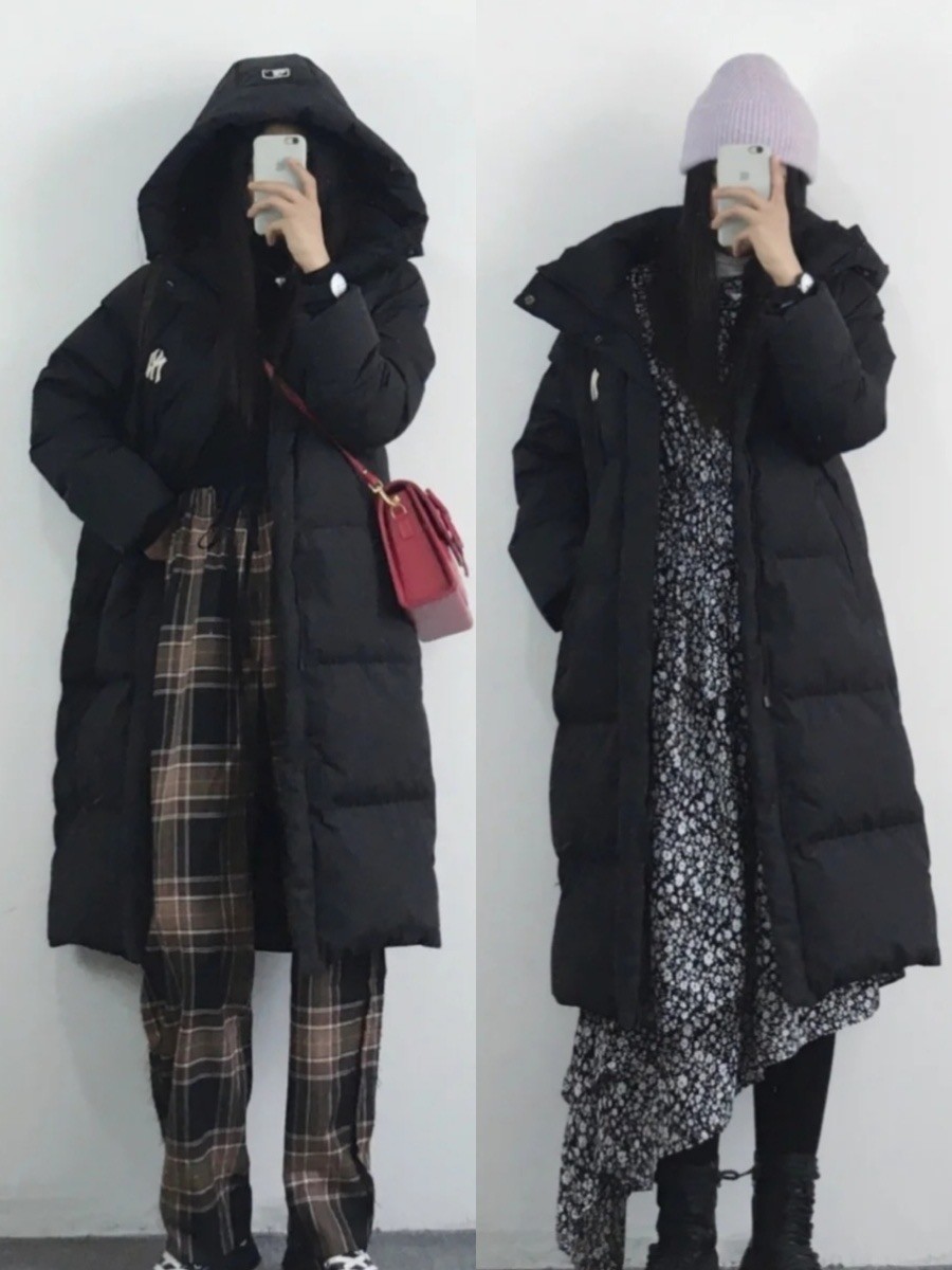 黑羽绒服穿搭技巧50岁,黑中长款羽绒服怎么搭配裤和鞋子