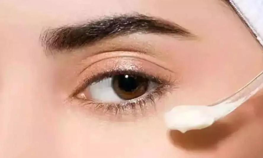 眼霜推荐不踩雷,口碑最好的国货眼霜金孔眼霜