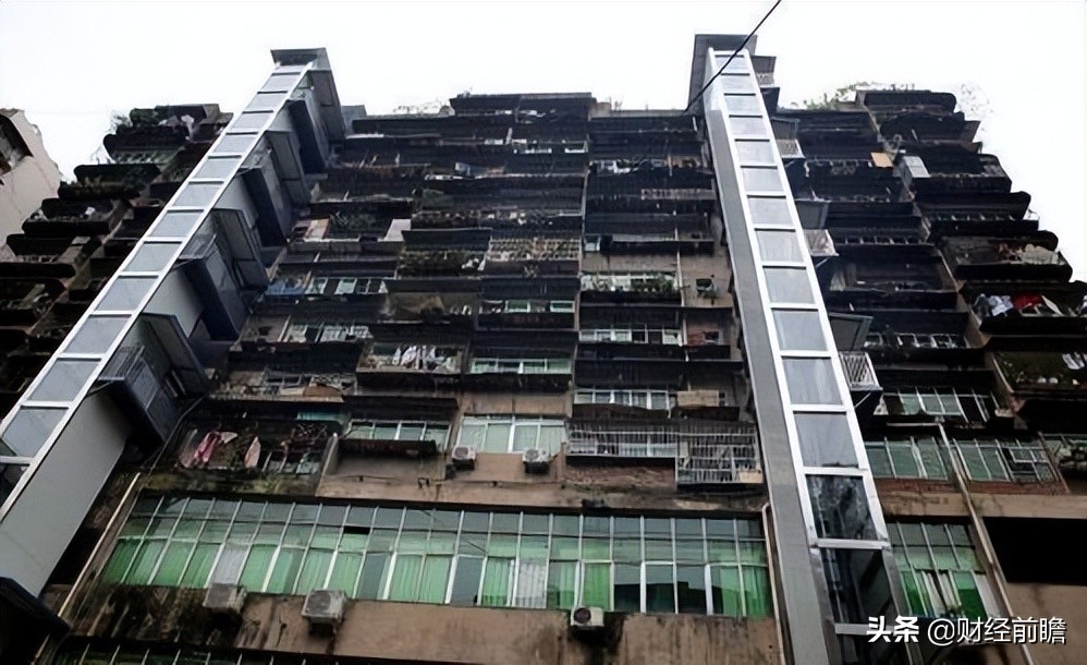 老住宅楼加装电梯的利与弊,老房加装电梯是否给一楼补偿