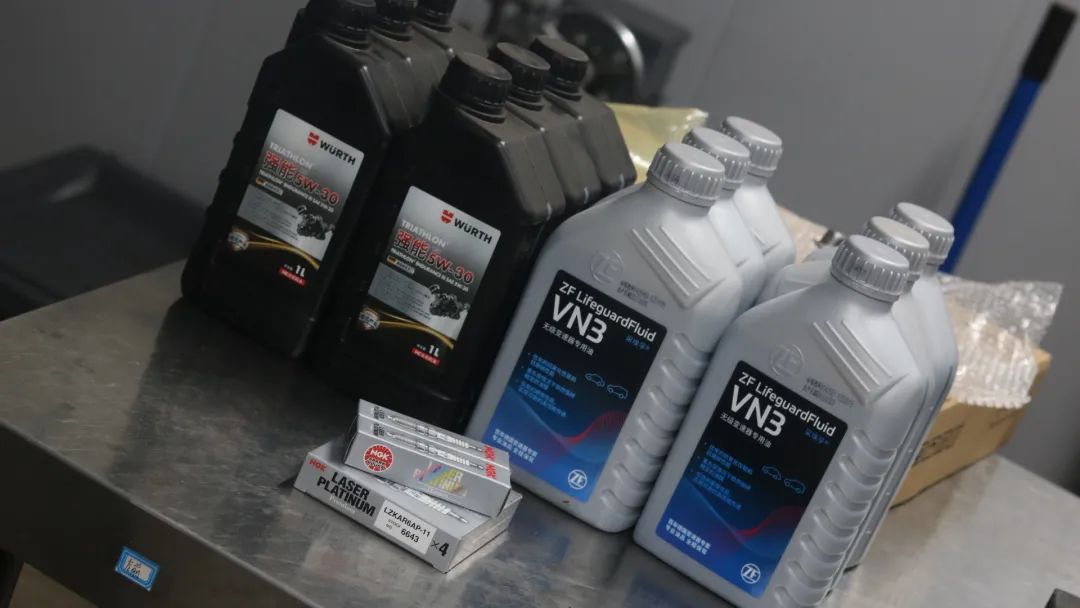 09天籁全车翻新整改多少钱,日产天籁自己撞烂了维修多少钱