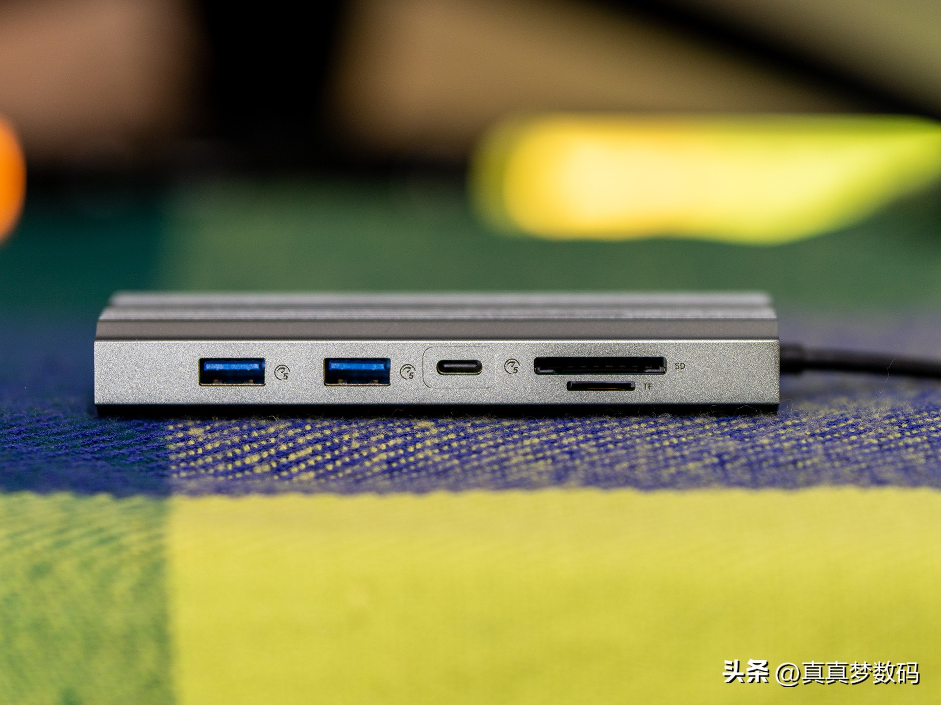 不只是游戏机！SteamDeck连接4K显示器做电脑主机性能和心得分享