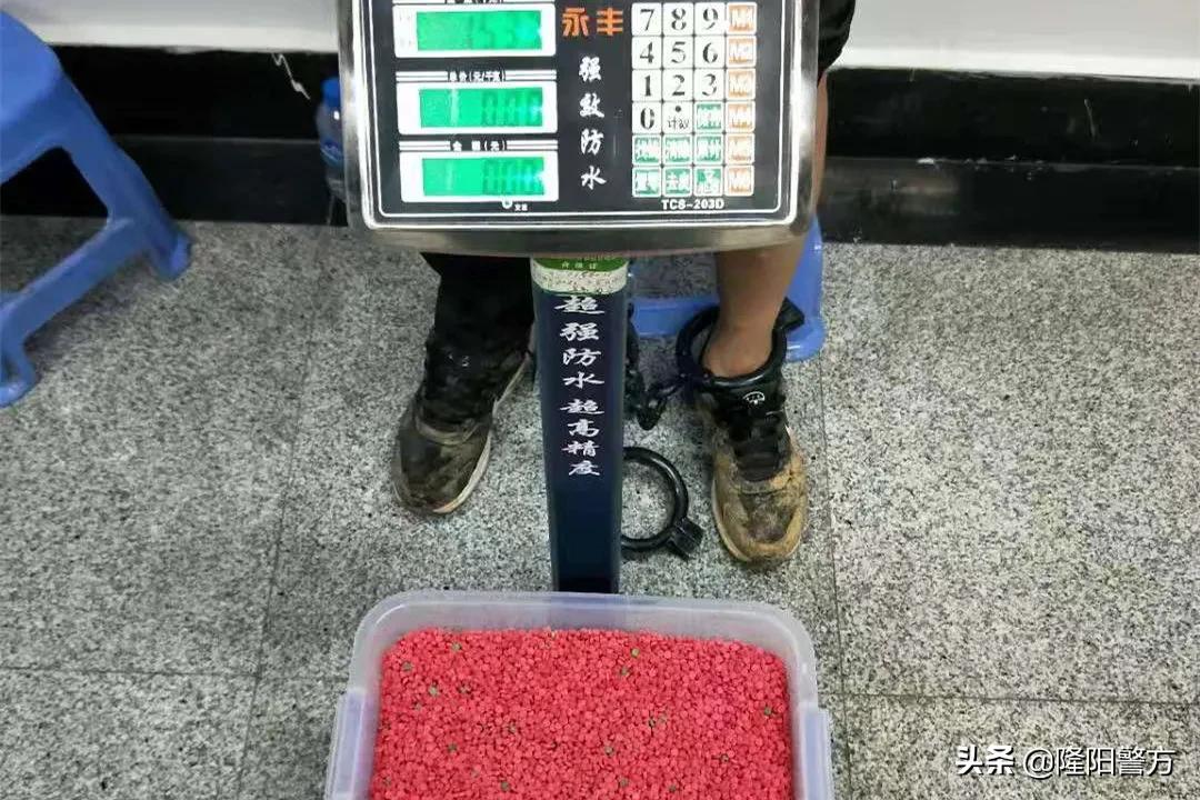 拔除社会毒瘤,拔除毒刺的过程是痛苦的