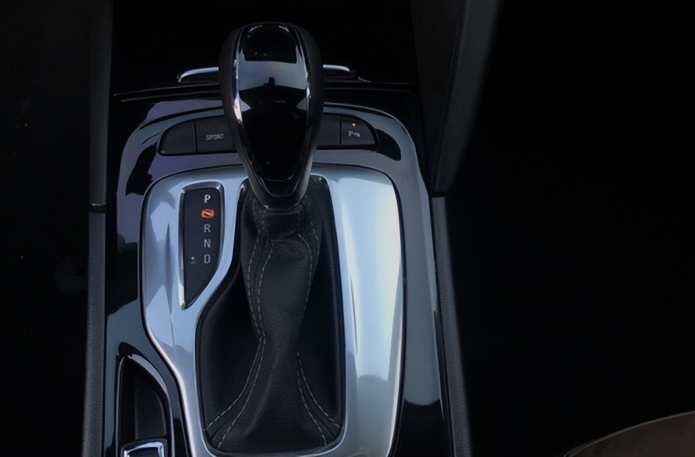 君威开了两年还是有股异味,君威开几年动力会下降