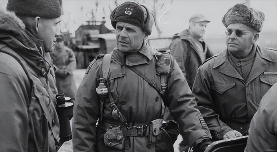 开国中将吴信泉8个儿子、4个女儿，周总理笑道：你们家是航空母舰