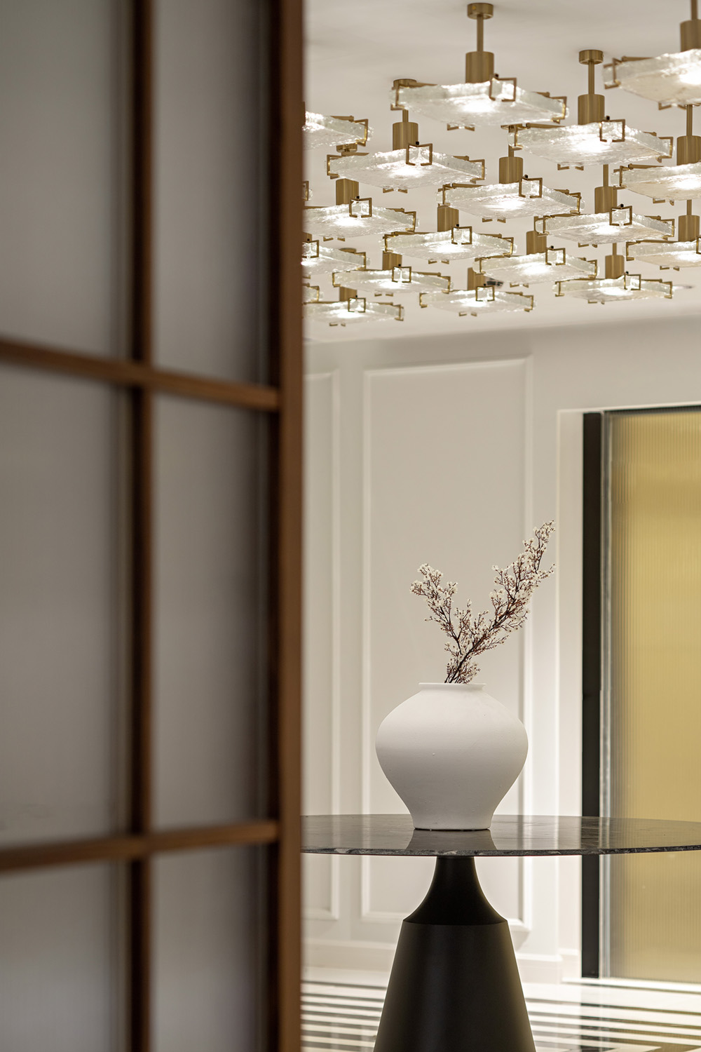 熙攘老街中的“后花园”大巭服饰深圳办公设计欣赏