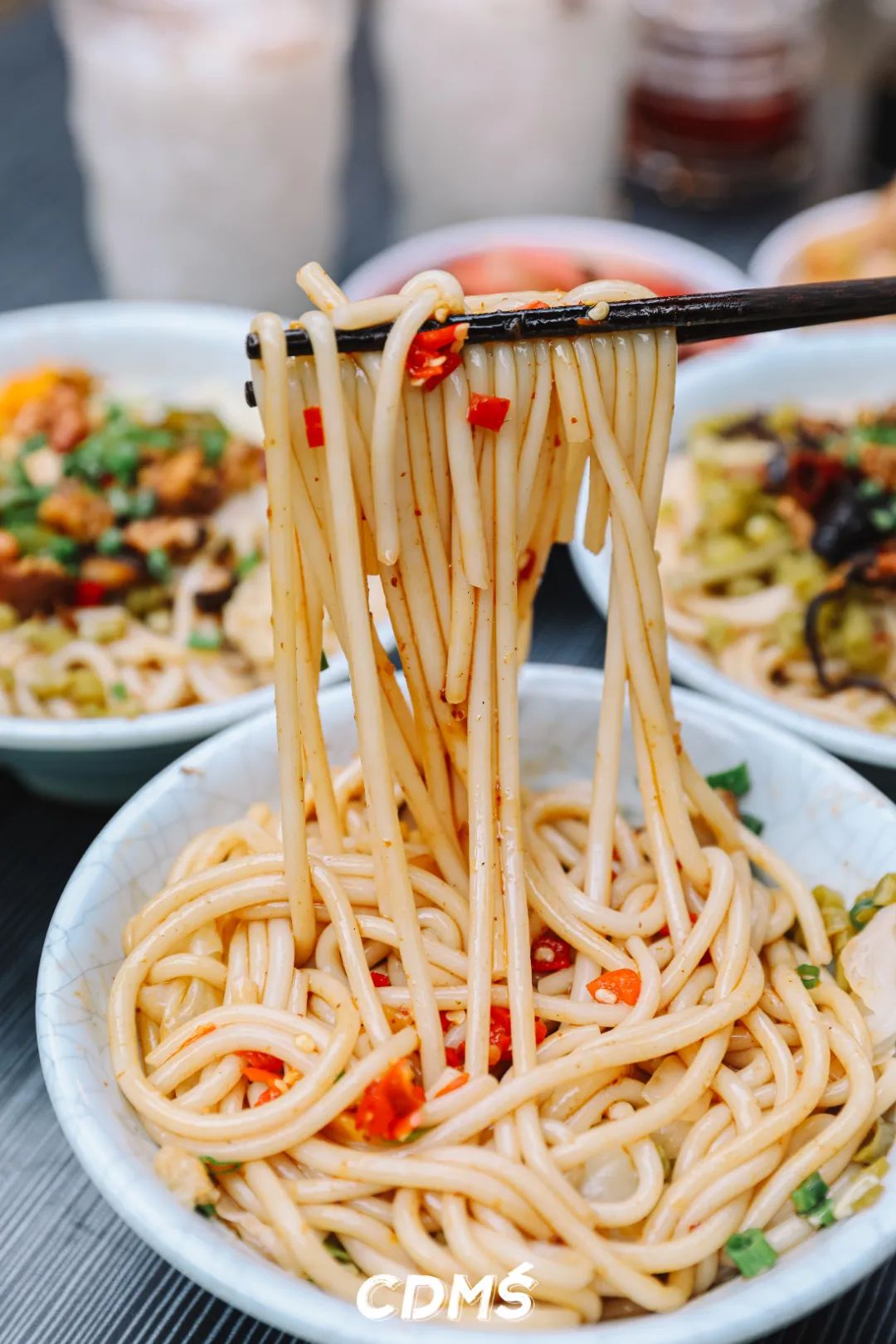 嗦粉成都美食,成都美食嗦粉