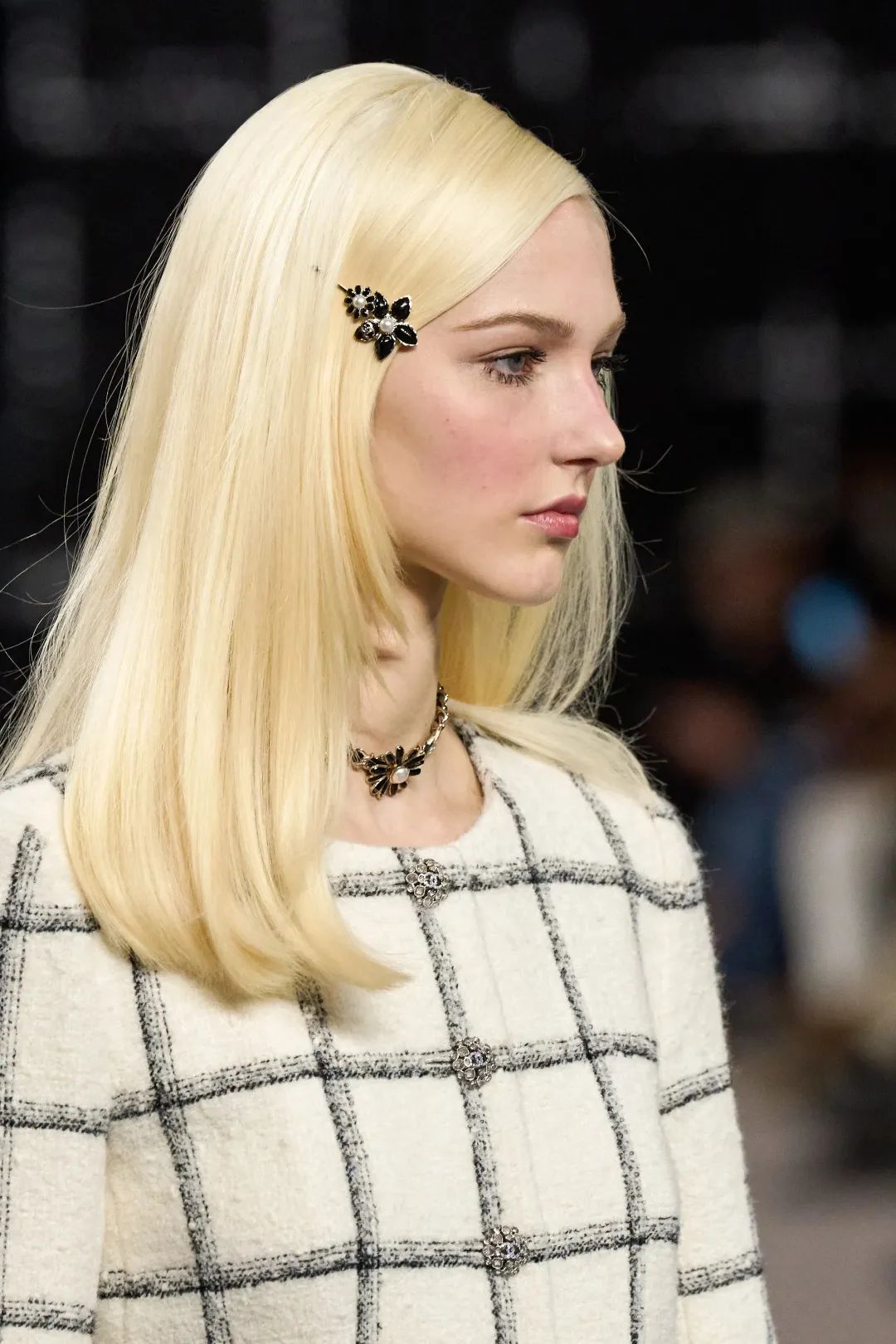 王心凌同款刘海哪些脸型不能剪,王心凌同款刘海齐刘海可以剪吗