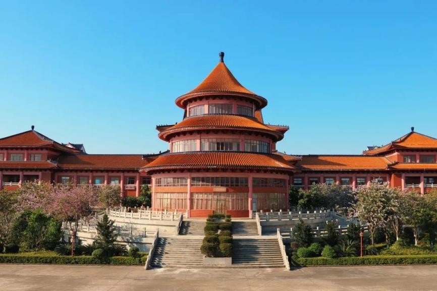 心动不止一面！为什么选择南方医科大学，“十大报考理由”助你启程一流！