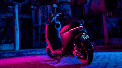 石墨烯电池跟铅酸蓄电池哪个好,石墨烯电池和铅酸电池哪个好