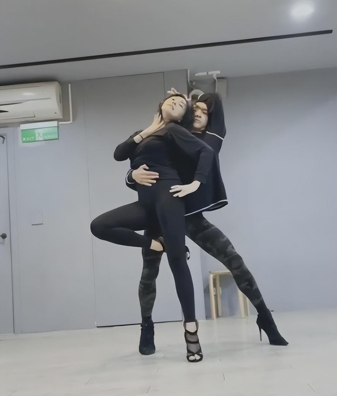 小s跳舞原视频潇洒不是摆烂,小s舞蹈动作夸张